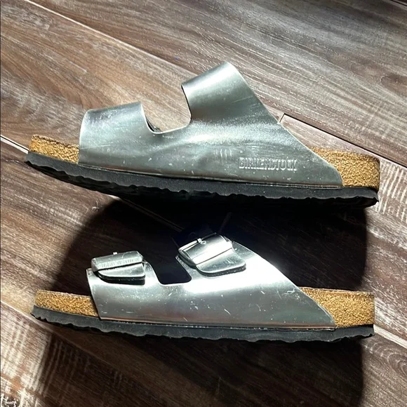 Birkenstock Metallic Silver Sandals - Picture 6 of 6